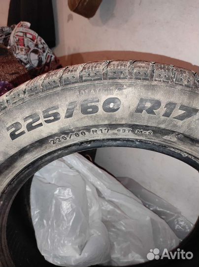 Pirelli Formula Ice 225/60 R17 99T