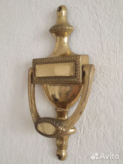 Кнокер, дверной молоток