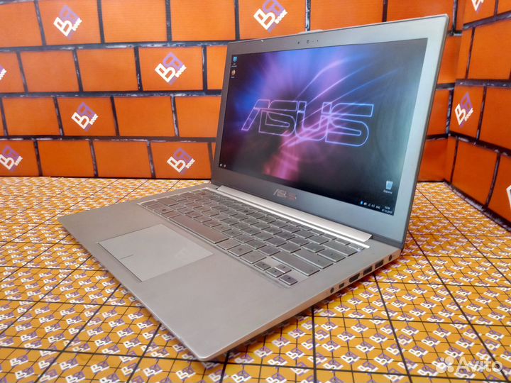 Ультрабук Asus i5-3gen/GF GT 620M/10 RAM/SSD+HDD