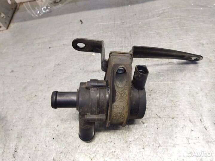 Дополнительный насос охлаждающей жидкости Skoda