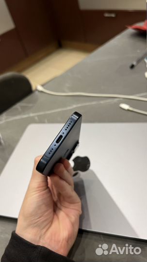 iPhone 15 Pro, 256 ГБ