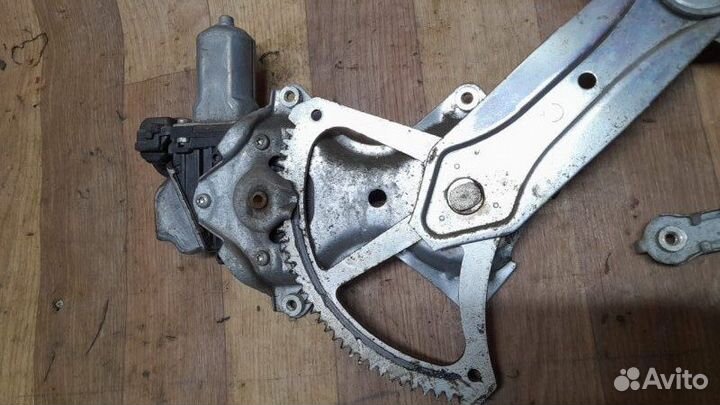 Стеклоподъемник с моторчиком передний левый Toyota