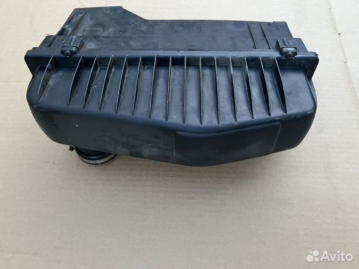 Корпус воздушного фильтра Peugeot 207