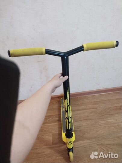 Трюковой самокат xaos