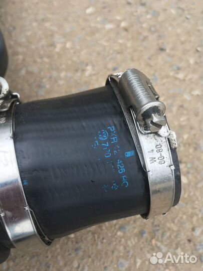 Volkswagen Touareg NF патрубок интеркулера