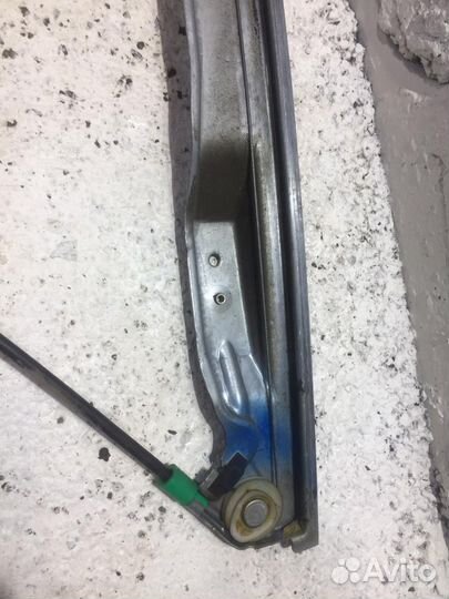 Стеклоподъемник передний правый Peugeot 407