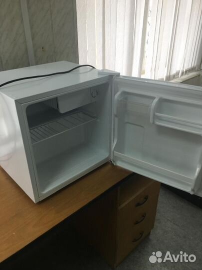Маленький холодильник bosfor RF 049