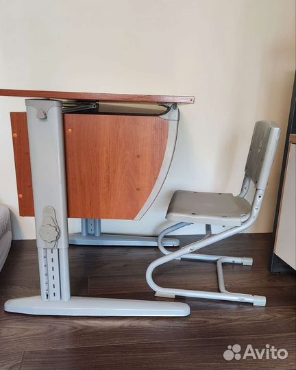 Растущая парта и стул бу