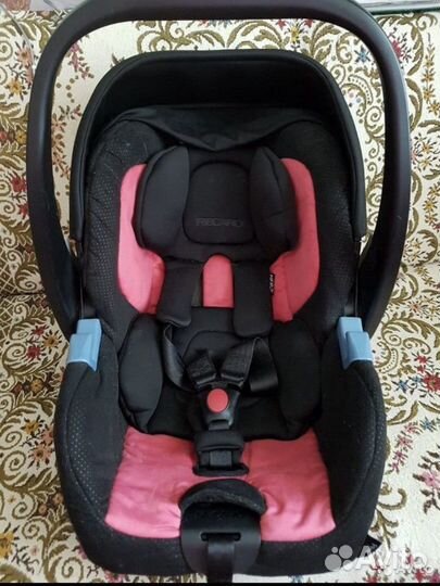 Автолюлька Recaro privia + база Isofix