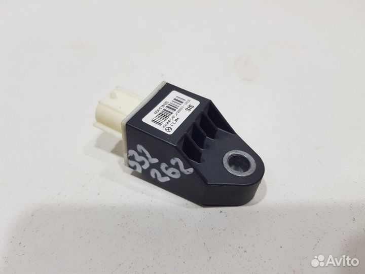 Датчик airbag (Hyundai i40)