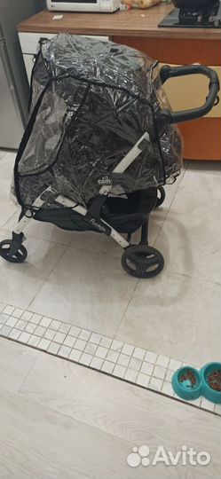 Продам Итальянскую прогулочную коляску