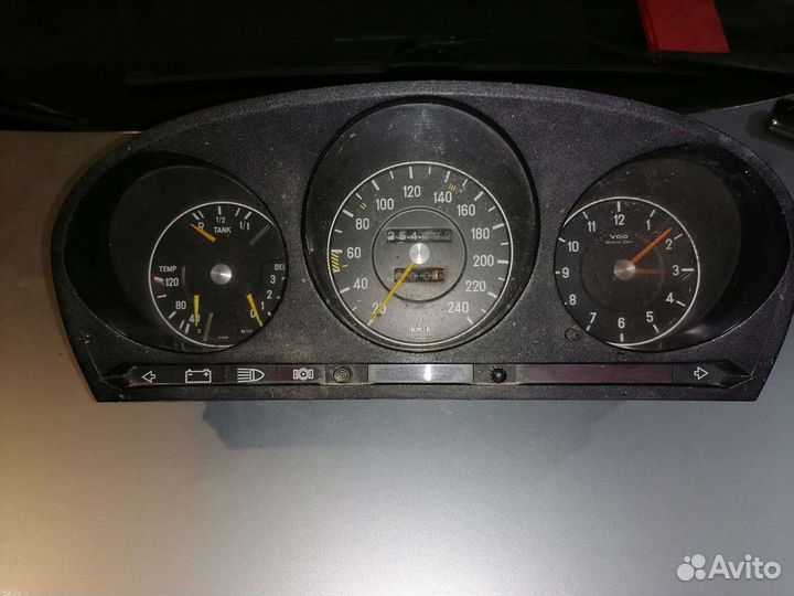 Панель приборов Мерседес w116