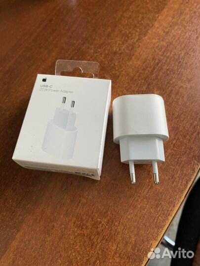 Блок зарядки iPhone 20w