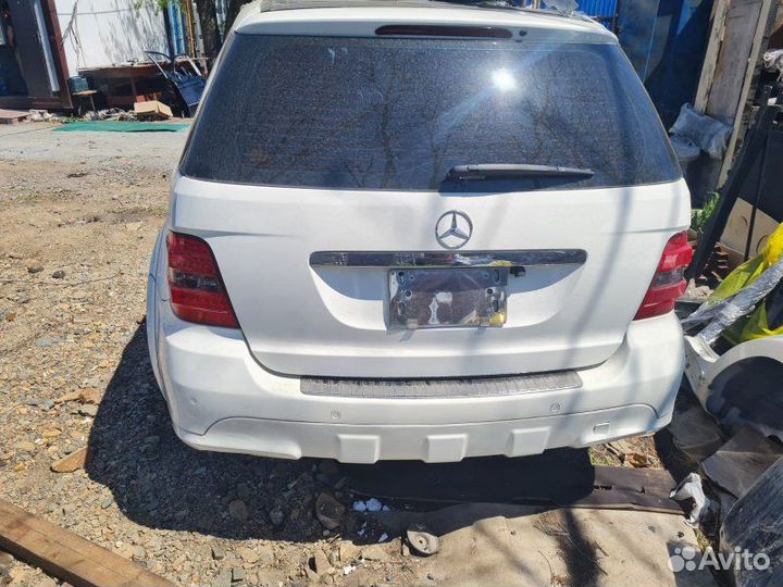 Капот Mercedes Benz Ml 500 W164.175 113.964 2005