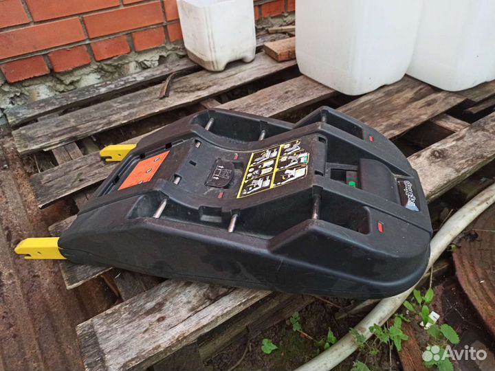 Автолюлька peg perego isofix