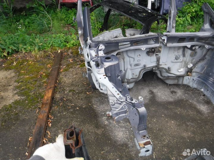 Четверть передняя правая Mazda CX7 2012