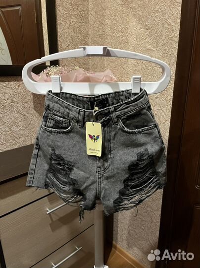 Джинсовые шорты