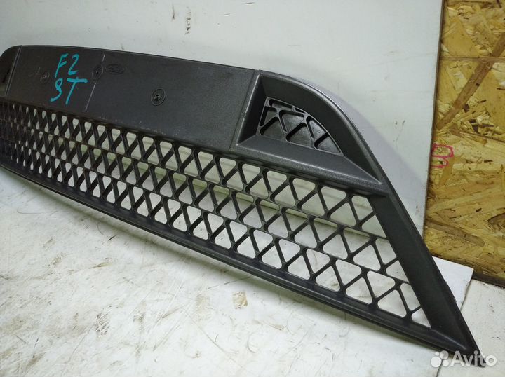 Решетка бампера ford focus 2 ST