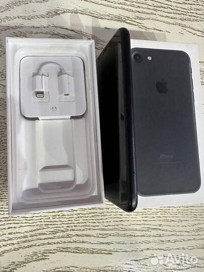 Телефон iPhone 10