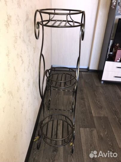 Кашпо для цветов кованое