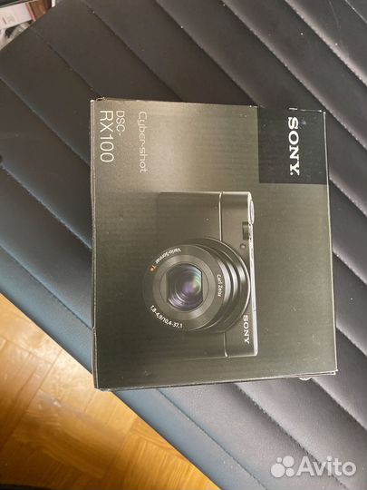 Компактный фотоаппарат Sony RX100M1