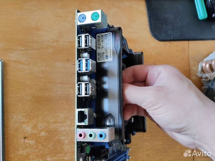 Торг-Huananzhi QD4+Xeon1650v4+ddr4 16gb+Башня 130W