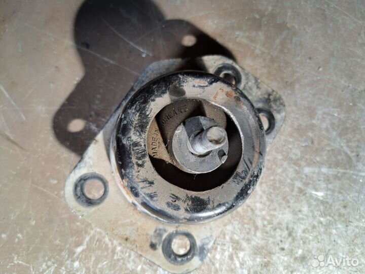 Подушка двигателя правая Chevrolet Lacetti