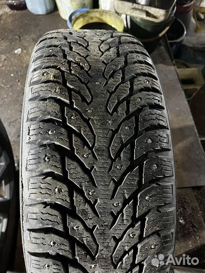 Зимние шины на дисках 235 55 r19