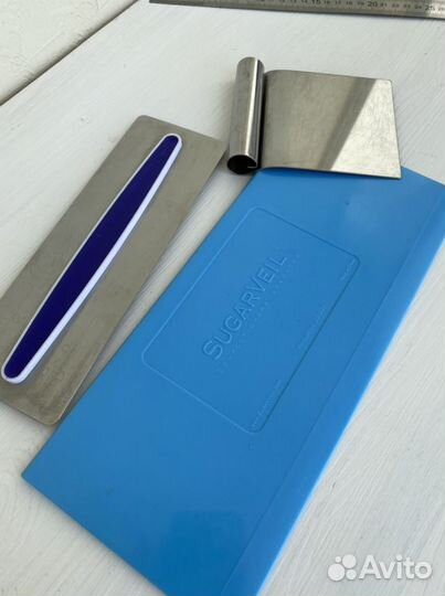 Скребки для выравнивания торта