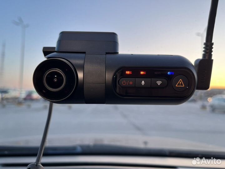 Регистратор 3 камеры viofo T130 3CH