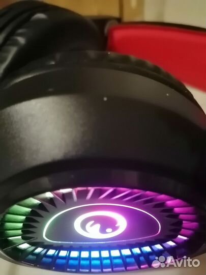 Наушники с микрофоном