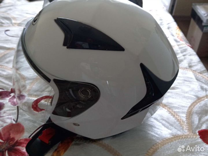 Горнолыжный шлем