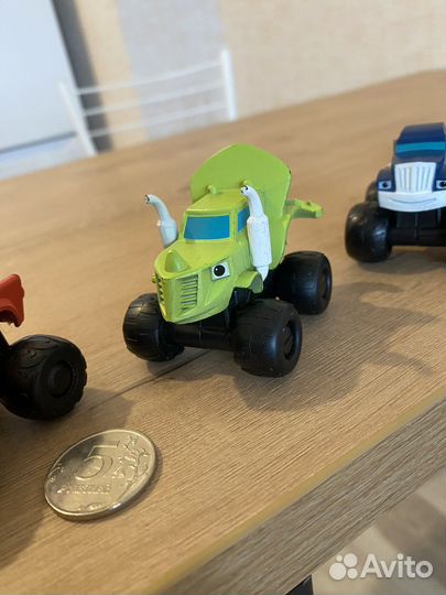 Вспыш и чудо-машинки набор