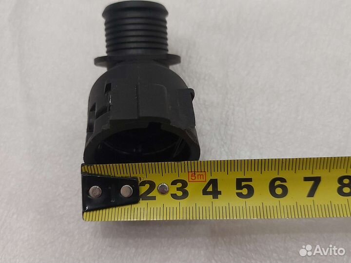 Быстросъём шланга охлаждения двигателя