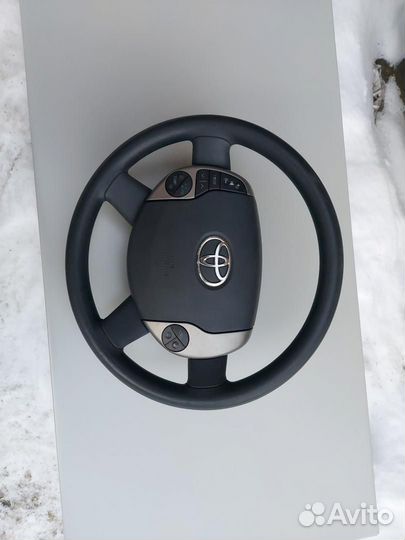 Руль Toyota Prius 2 NHW20 (2003 - 2011)