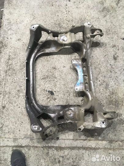 Подрамник передний Мерседес W220