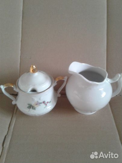 Сахарница, молочник