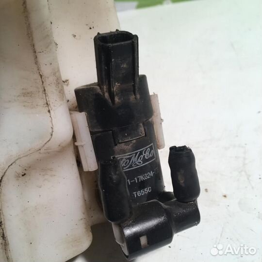 Бачок омывателя лобового стекла Форд Фокус 2 08