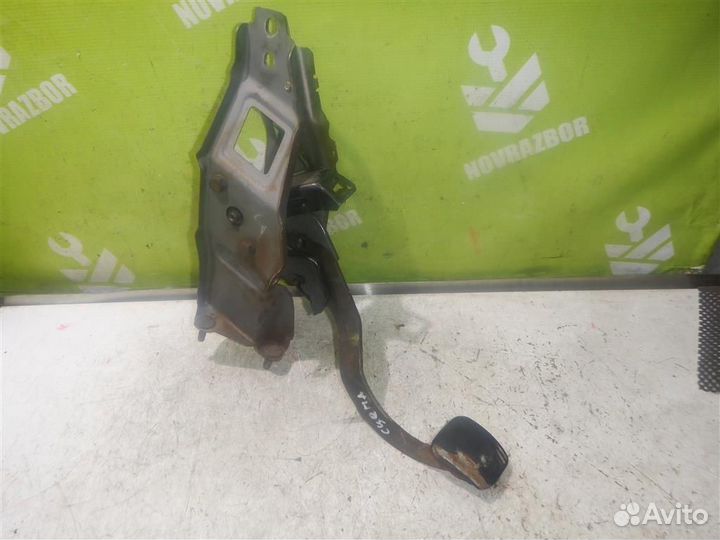 Педаль сцепления Опель Вектра Б