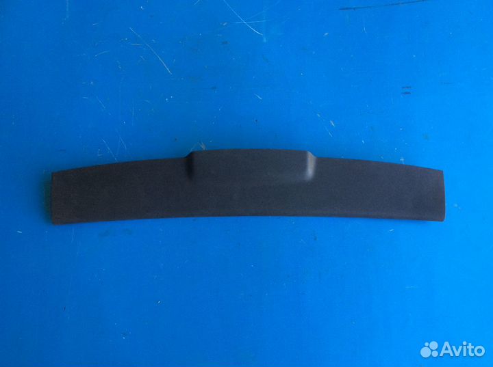 Накладка крышки багажника на BMW E81,87 04-10 г