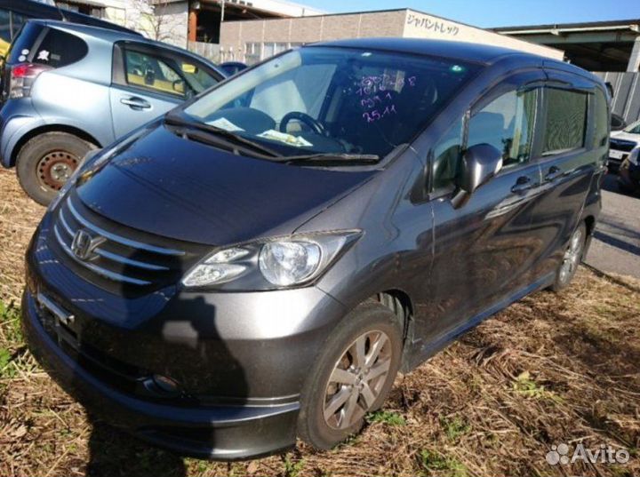 Диффузор радиатора передний правый Honda