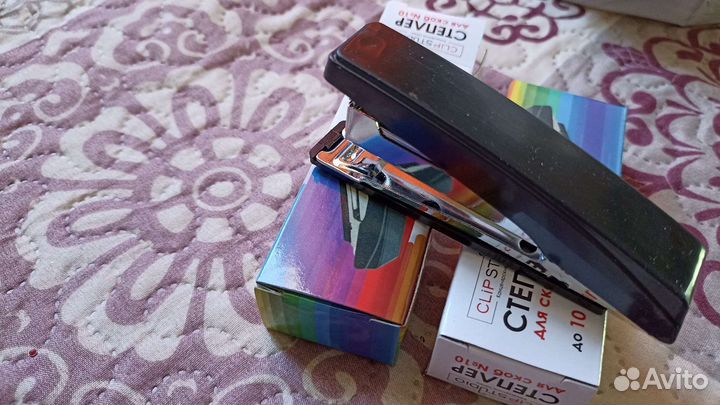 Степлер для скоб новый