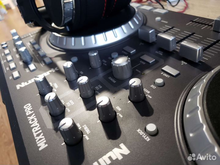 Dj контроллер numark mixtrack pro
