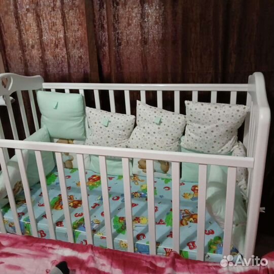 Детская кроватка