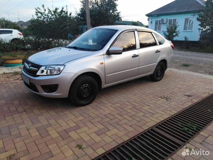 LADA Granta 1.6 МТ, 2015, 124 000 км