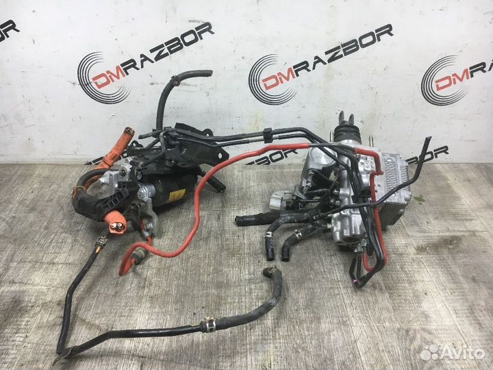 Главный тормозной цилиндр Toyota Prius III (2009—2011)