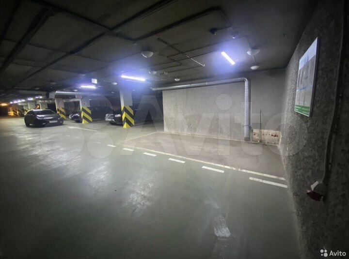 Машиноместо, 15 м²