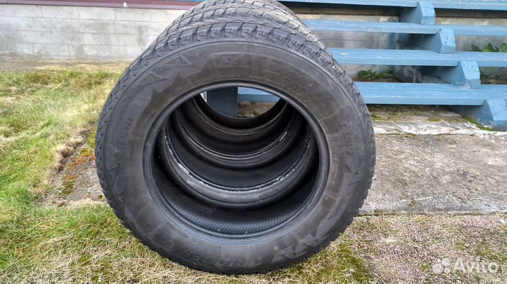 Bridgestone Blizzak DM-V2 215/65 R16 98S