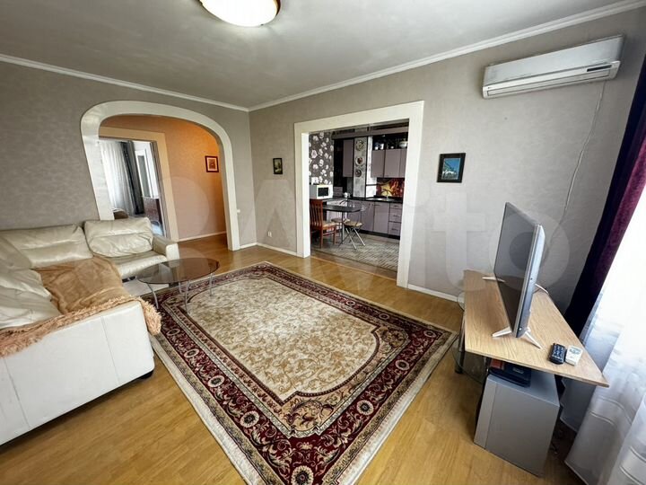 3-к. квартира, 110 м², 4/10 эт.