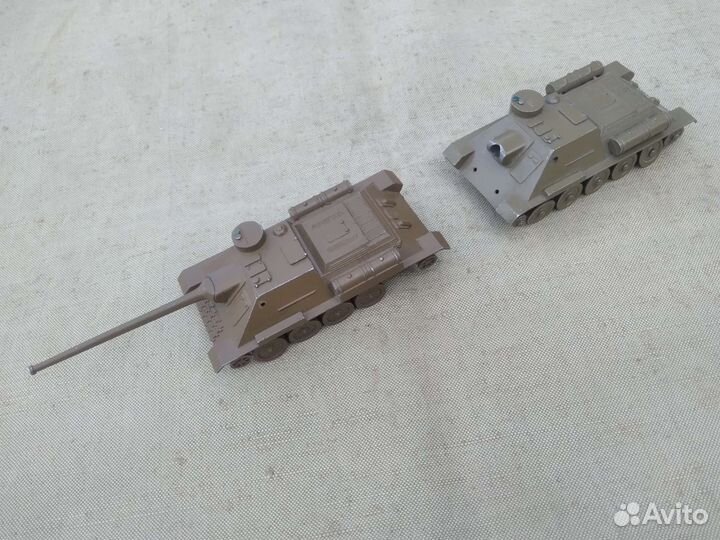 Модель самоходки су-100